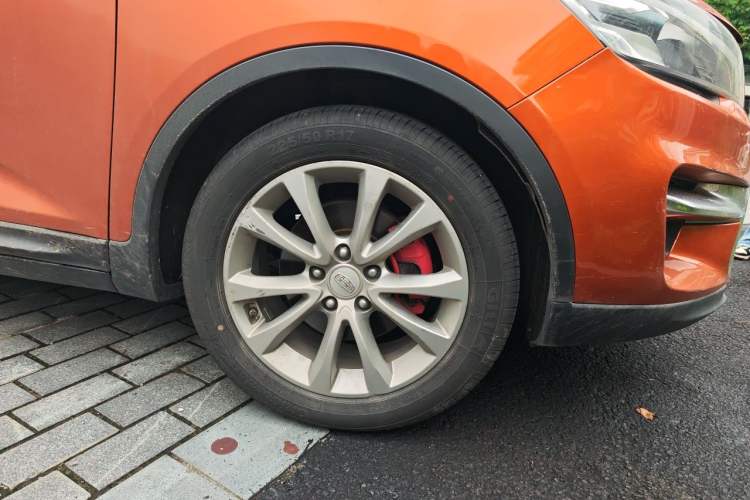 Used Geely Auto Emgrand GS 2016 Sport Edition 1.3T Automatic LingShang Model Right Front Wheel Hub