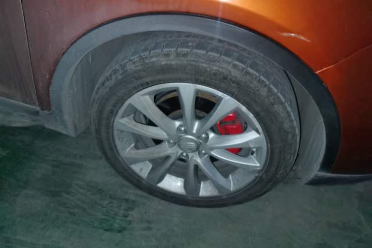 Used Geely Auto Emgrand GS 2016 Sports Edition 1.8L Manual LingShang Model Right Front Wheel Hub