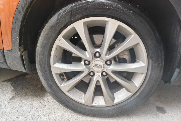 Used Geely Auto Emgrand GS 2016 Elegant Edition 1.8L Automatic LingShang Model Right Front Wheel Hub