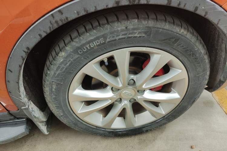 Used Geely Auto Emgrand GS 2016 Sport Edition 1.3T Manual LingShang Model Right Front Wheel Hub