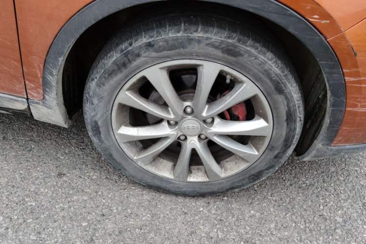 Used Geely Auto Emgrand GS 2016 Sports Edition 1.8L Manual LingShang Model Right Front Wheel Hub