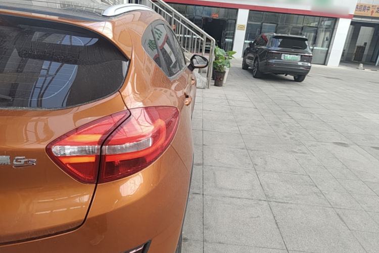 Used Geely Auto Emgrand GS 2016 Sport Edition 1.3T Automatic LingShang Model Right Rear Taillight