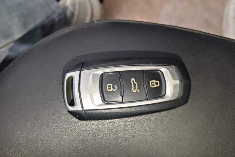 Used Geely Auto Emgrand GS 2016 Sport Edition 1.3T Automatic ZhenShang Model Vehicle Key