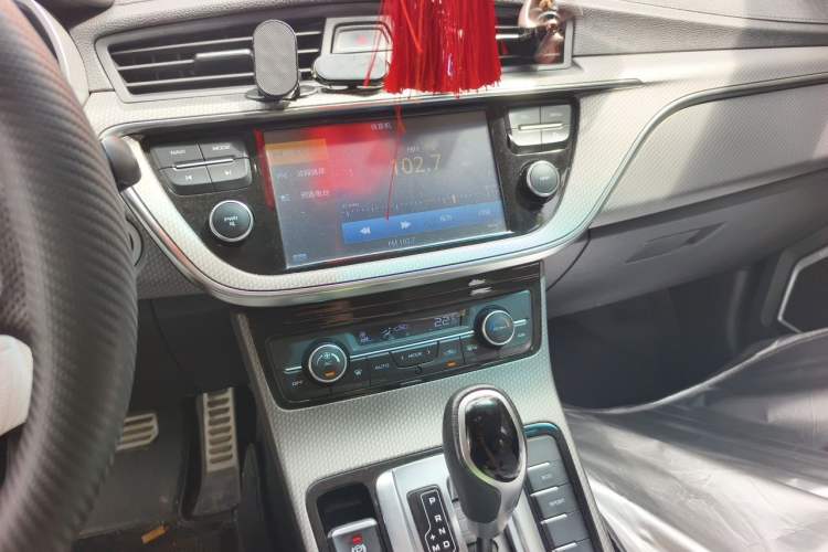Used Geely Auto Emgrand GS 2016 Sport Edition 1.3T Automatic LingShang Model Audio And AC Panel