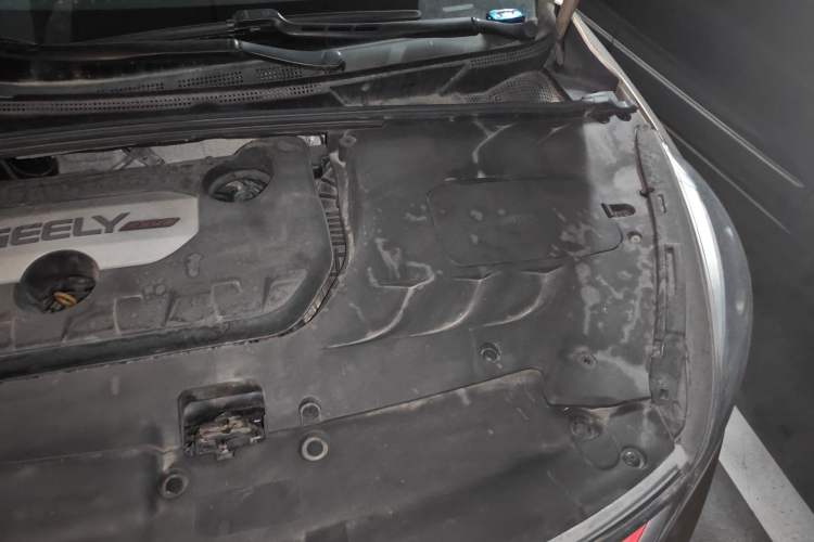 Used Geely Auto Emgrand GS 2016 Sports Edition 1.8L Manual LingShang Model Engine Bay Left