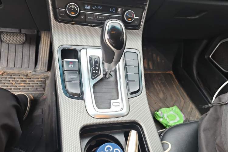 Used Geely Auto Emgrand GS 2016 Elegant Edition 1.8L Automatic LingShang Model Gear Lever