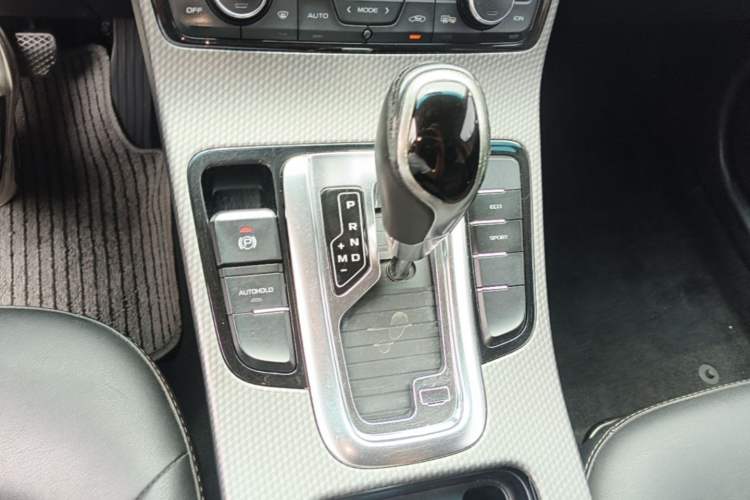 Used Geely Auto Emgrand GS 2016 Elegant Edition 1.3T Automatic ZhenShang Model Gear Lever