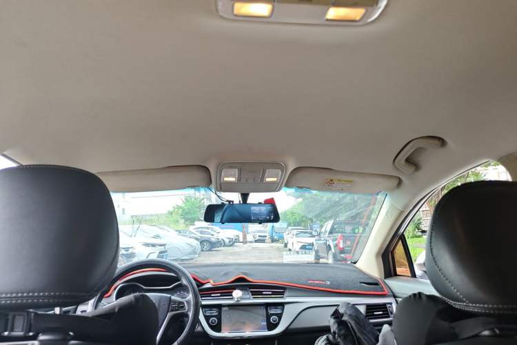 Used Geely Auto Emgrand GS 2016 Elegant Edition 1.8L Automatic LingShang Model Headliner