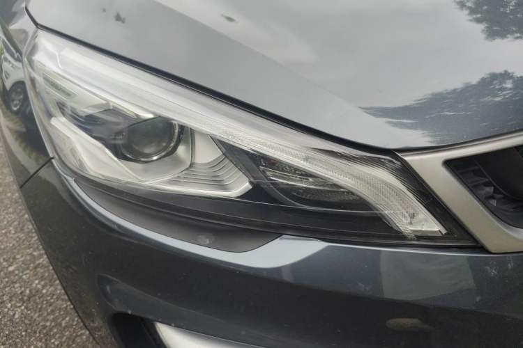 Used Geely Auto Emgrand GS 2016 Sport Edition 1.8L Automatic LingShang Model Right Front Headlight