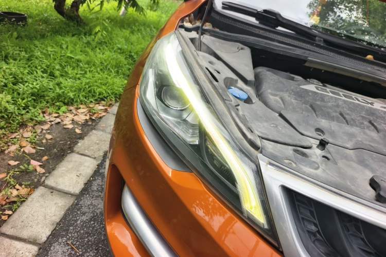 Used Geely Auto Emgrand GS 2016 Sport Edition 1.3T Automatic LingShang Model Right Front Headlight