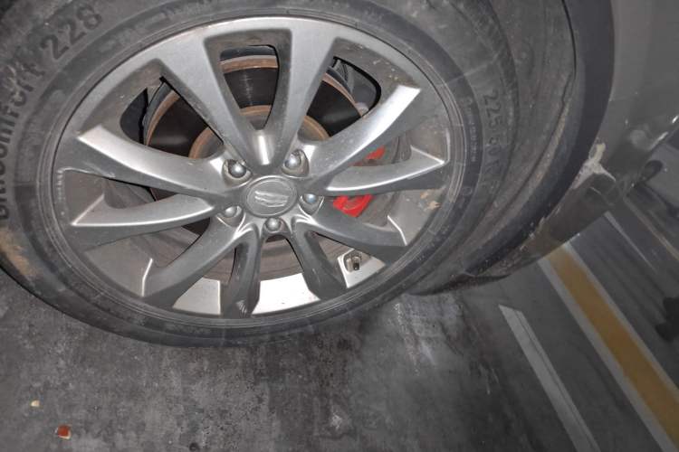 Used Geely Auto Emgrand GS 2016 Sports Edition 1.8L Manual LingShang Model Right Front Wheel Hub