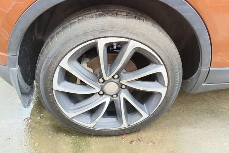 Used Geely Auto Emgrand GS 2016 Elegant Edition 1.3T Automatic ZhenShang Model Right Rear Wheel Hub