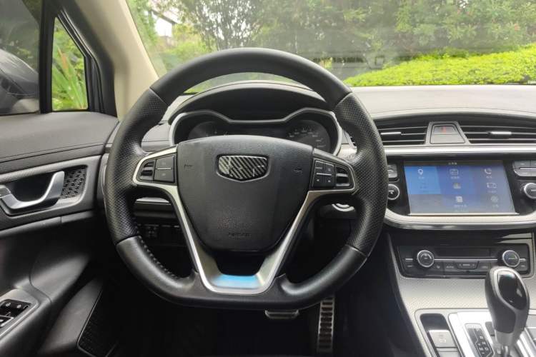 Used Geely Auto Emgrand GS 2016 Sport Edition 1.8L Automatic LingShang Model Steering Wheel