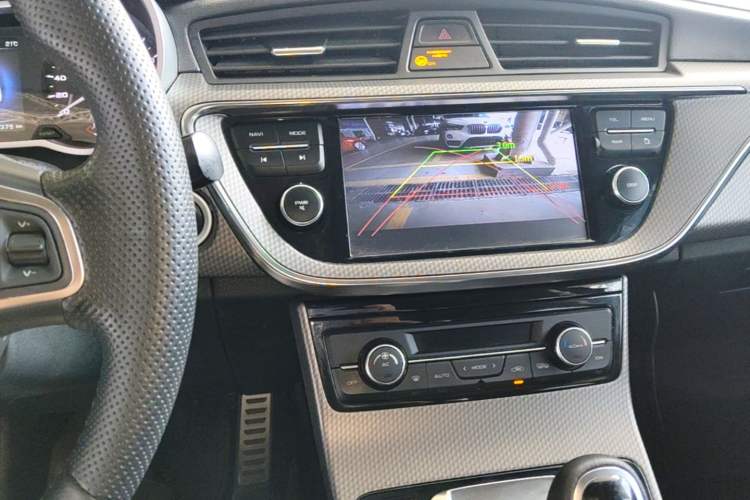 Used Geely Auto Emgrand GS 2016 Sport Edition 1.3T Automatic LingShang Model Audio And AC Panel