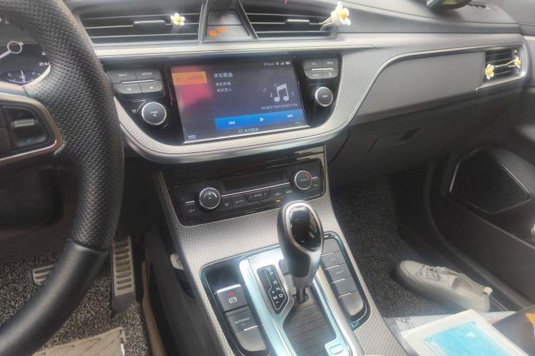 Used Geely Auto Emgrand GS 2016 Sport Edition 1.3T Automatic LingShang Model Audio And AC Panel
