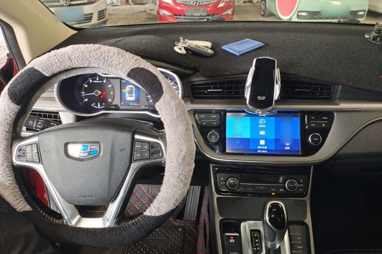 Used Geely Auto Emgrand GS 2016 Elegant Edition 1.3T Automatic ZhenShang Model Center Console
