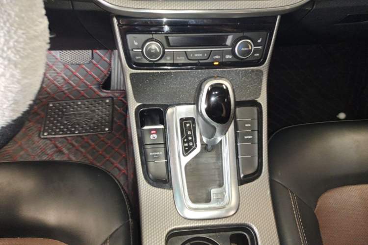 Used Geely Auto Emgrand GS 2016 Elegant Edition 1.3T Automatic ZhenShang Model Gear Lever