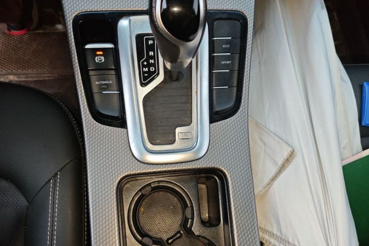 Used Geely Auto Emgrand GS 2016 Sport Edition 1.3T Automatic LingShang Model Gear Lever