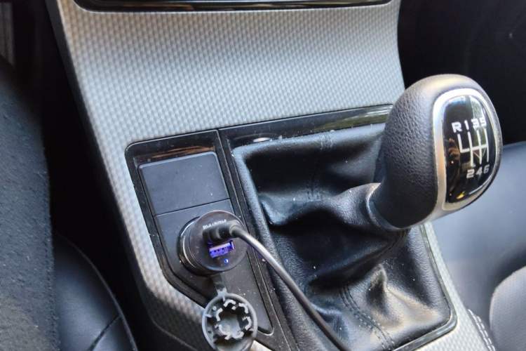 Used Geely Auto Emgrand GS 2016 Elegant Edition 1.8L Manual LingShang Model Gear Lever