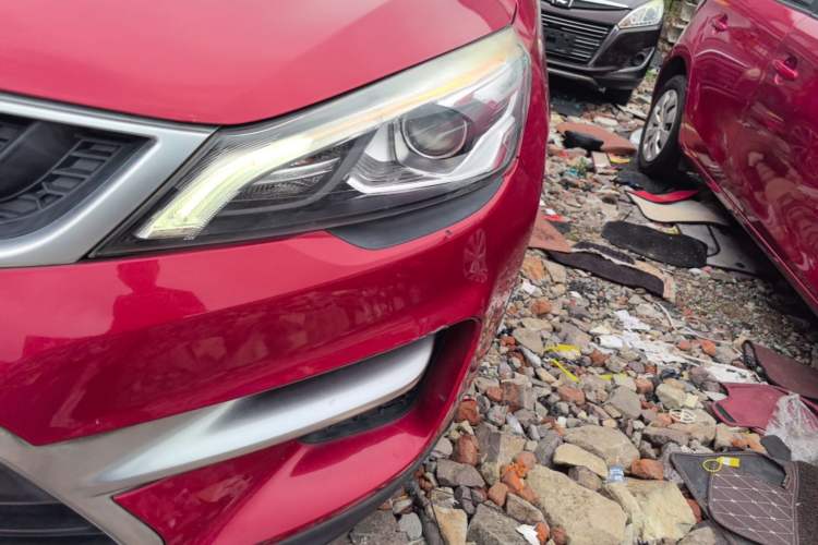 Used Geely Auto Emgrand GS 2016 Sport Edition 1.3T Automatic ZhenShang Model Left Front Headlight