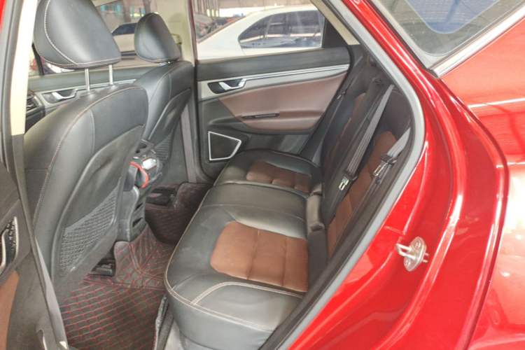 Used Geely Auto Emgrand GS 2016 Elegant Edition 1.3T Automatic ZhenShang Model Left Rear Seat