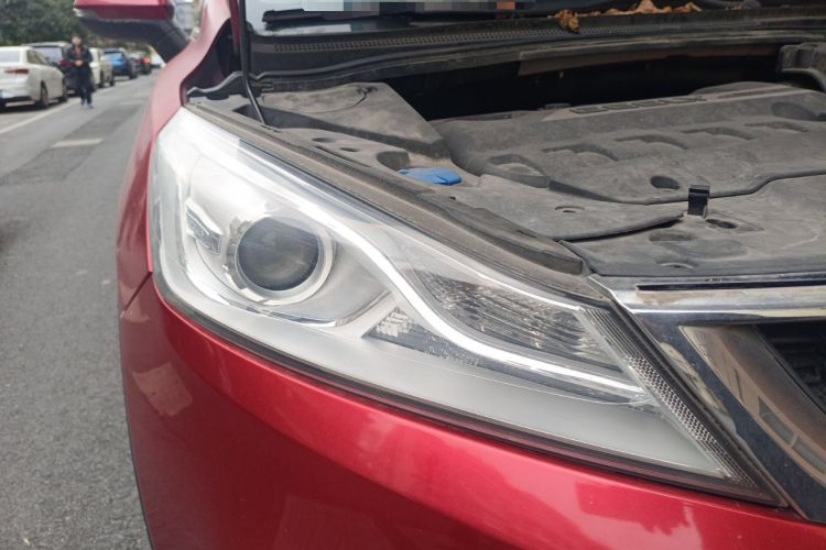 Used Geely Auto Emgrand GS 2016 Sport Edition 1.3T Automatic LingShang Model Right Front Headlight