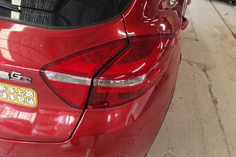 Used Geely Auto Emgrand GS 2016 Elegant Edition 1.3T Automatic ZhenShang Model Right Rear Taillight