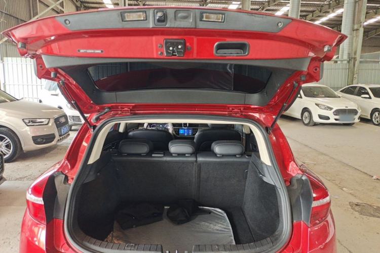 Used Geely Auto Emgrand GS 2016 Elegant Edition 1.3T Automatic ZhenShang Model Trunk