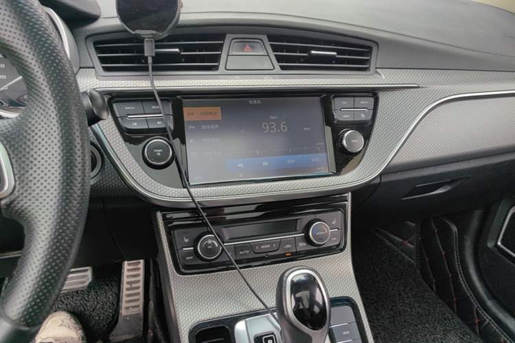 Used Geely Auto Emgrand GS 2016 Sport Edition 1.3T Automatic ZhenShang Model Audio And AC Panel