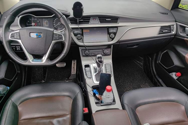Used Geely Auto Emgrand GS 2016 Sport Edition 1.3T Automatic ZhenShang Model Center Console