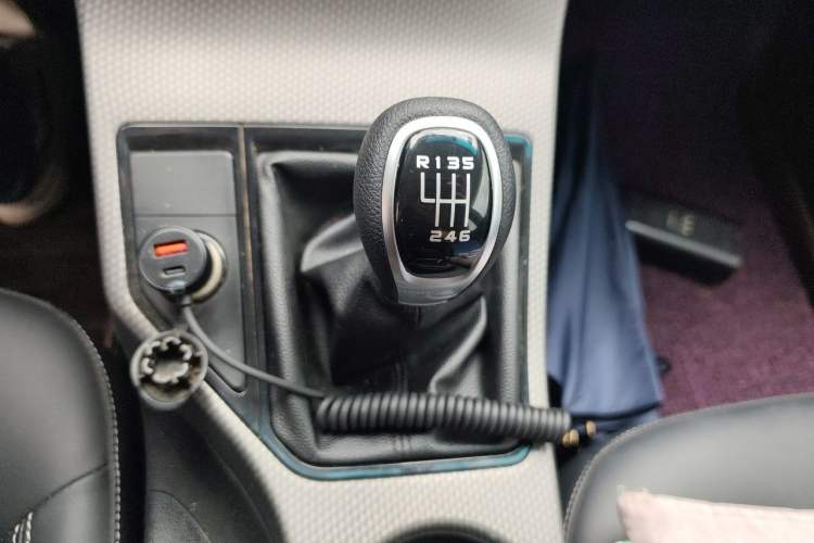 Used Geely Auto Emgrand GS 2016 Sports Edition 1.8L Manual LingShang Model Gear Lever