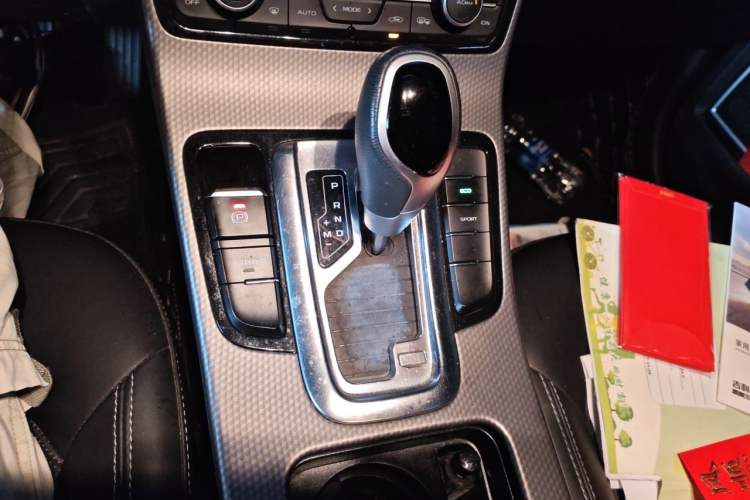 Used Geely Auto Emgrand GS 2016 Elegant Edition 1.8L Automatic LingShang Model Gear Lever