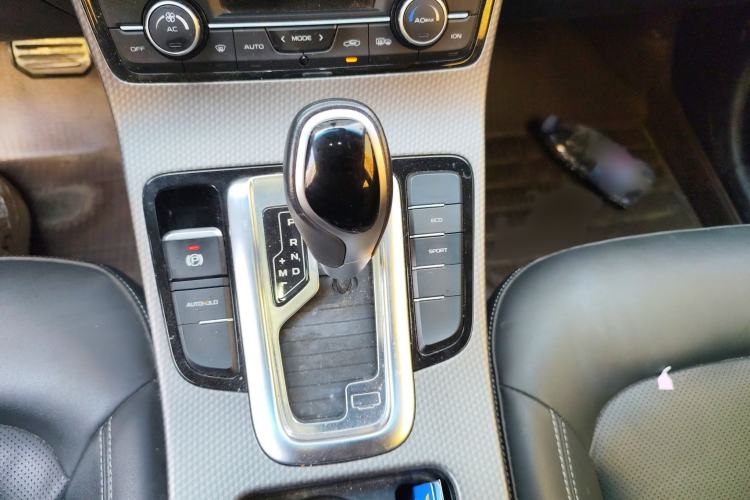 Used Geely Auto Emgrand GS 2016 Sport Edition 1.8L Automatic LingShang Model Gear Lever