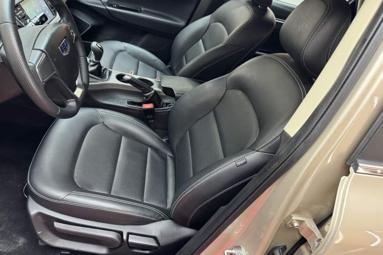 Used Geely Auto Emgrand GS 2016 Elegant Edition 1.3T Manual LingShang Model Interior 5