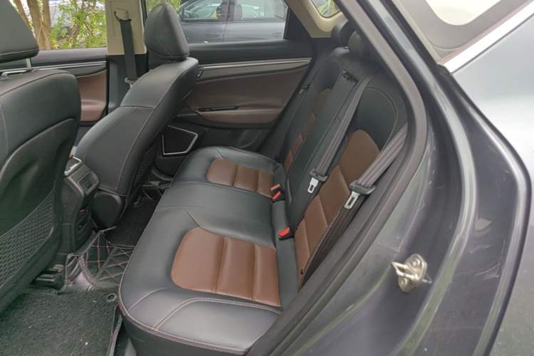 Used Geely Auto Emgrand GS 2016 Sport Edition 1.3T Automatic ZhenShang Model Left Rear Seat