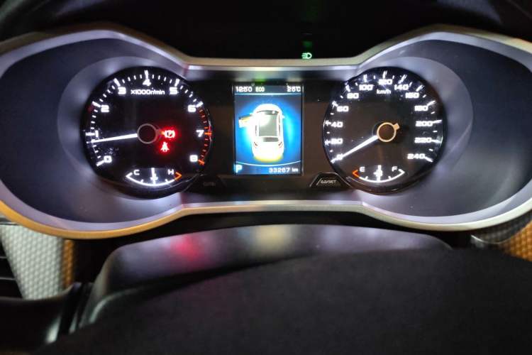 Used Geely Auto Emgrand GS 2016 Elegant Edition 1.8L Automatic LingShang Model Odometer Close Up