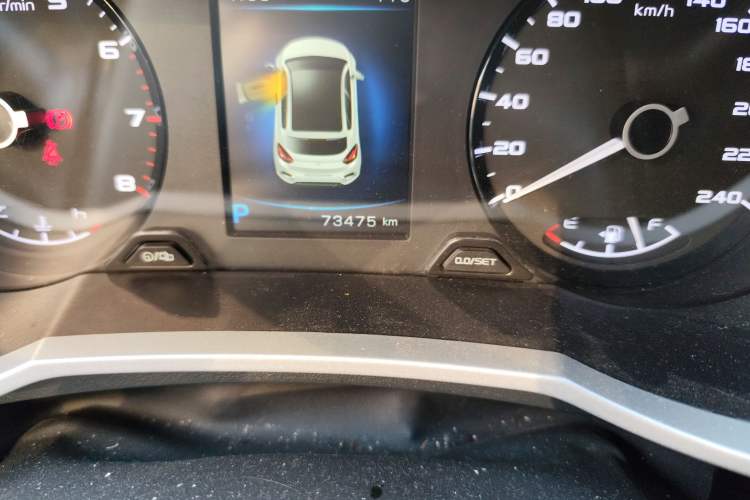 Used Geely Auto Emgrand GS 2016 Sport Edition 1.8L Automatic LingShang Model Odometer Close Up