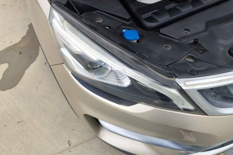Used Geely Auto Emgrand GS 2016 Sports Edition 1.8L Manual LingShang Model Right Front Headlight