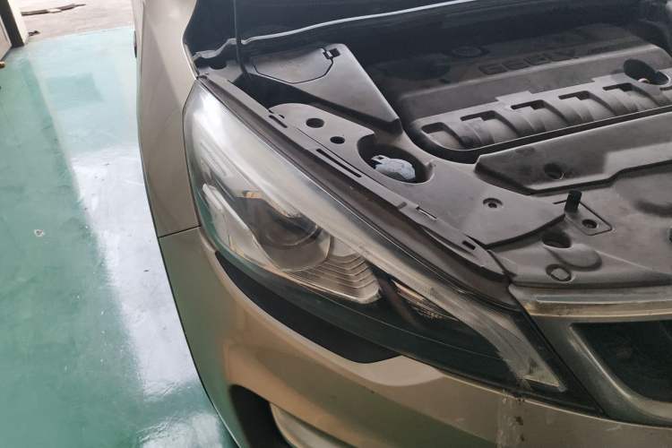 Used Geely Auto Emgrand GS 2016 Sport Edition 1.3T Manual LingShang Model Right Front Headlight
