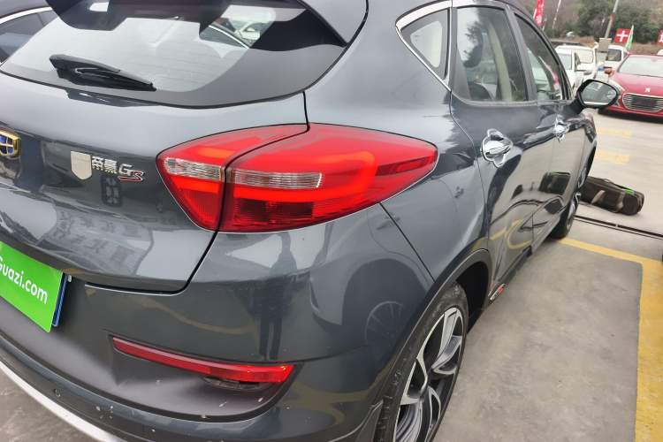 Used Geely Auto Emgrand GS 2016 Sport Edition 1.3T Automatic ZhenShang Model Right Rear Taillight