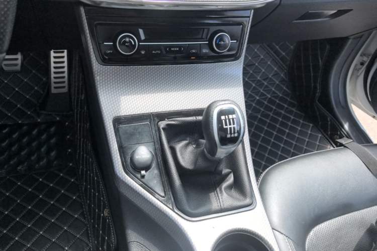 Used Geely Auto Emgrand GS 2016 Sport Edition 1.3T Manual LingShang Model Audio And AC Panel