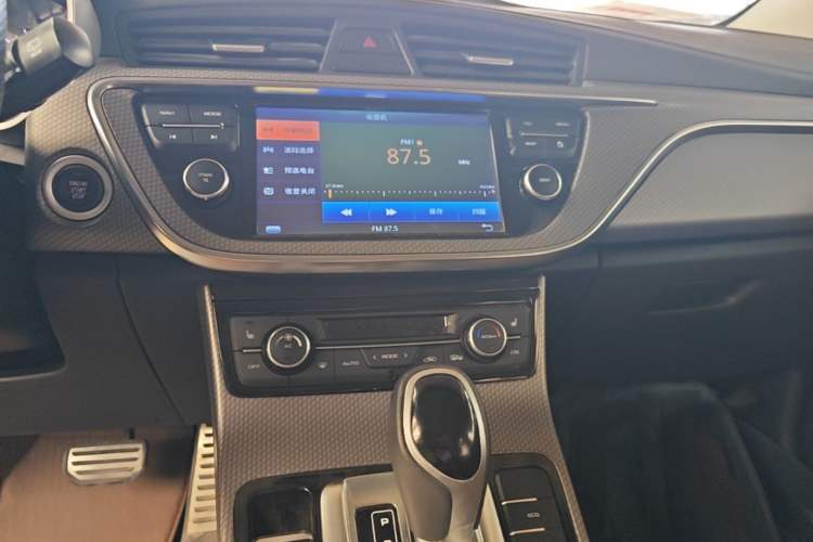 Used Geely Auto Emgrand GS 2016 Sport Edition 1.3T Automatic ZhenShang Model Audio And AC Panel