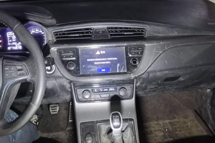 Used Geely Auto Emgrand GS 2016 Sports Edition 1.8L Manual LingShang Model Audio And AC Panel
