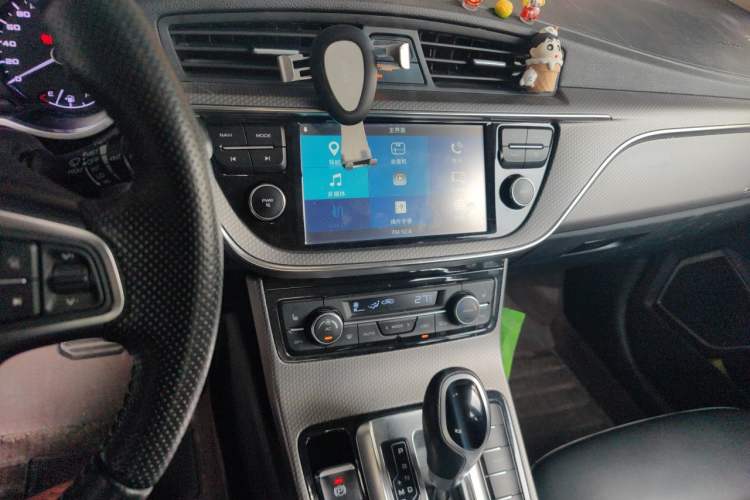 Used Geely Auto Emgrand GS 2016 Elegant Edition 1.3T Automatic ZhenShang Model Audio And AC Panel