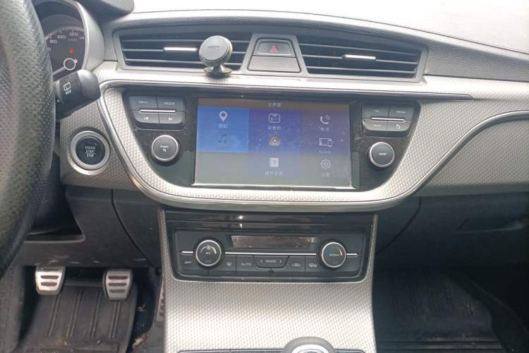 Used Geely Auto Emgrand GS 2016 Sports Edition 1.8L Manual LingShang Model Audio And AC Panel