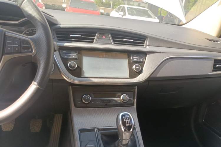 Used Geely Auto Emgrand GS 2016 Elegant Edition 1.3T Manual LingShang Model Audio And AC Panel