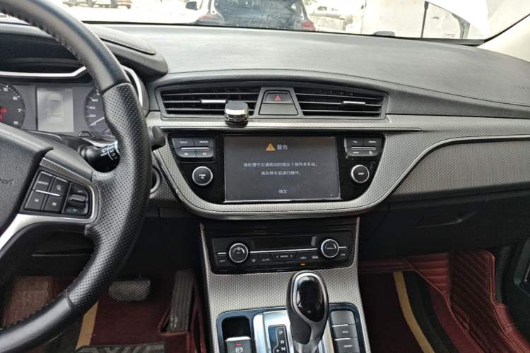 Used Geely Auto Emgrand GS 2016 Elegant Edition 1.3T Automatic LingShang Model Audio And AC Panel