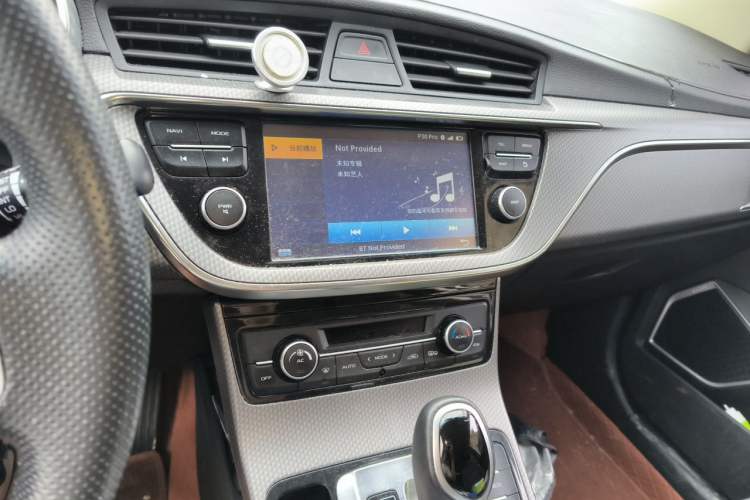 Used Geely Auto Emgrand GS 2016 Elegant Edition 1.3T Automatic LingShang Model Audio And AC Panel