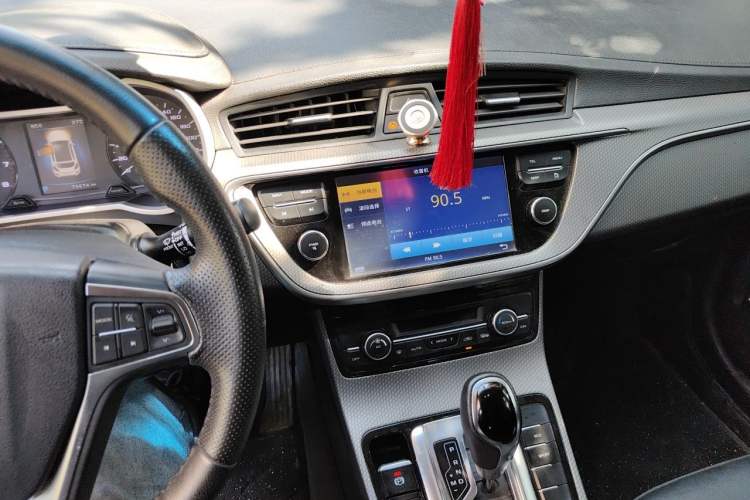 Used Geely Auto Emgrand GS 2016 Elegant Edition 1.8L Automatic LingShang Model Audio And AC Panel