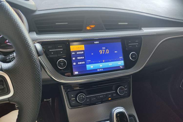 Used Geely Auto Emgrand GS 2016 Sport Edition 1.3T Automatic ZhenShang Model Audio And AC Panel